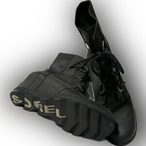 SOREL | Joan of Arctic Wedge | Black Leather Boots | Size 10.5